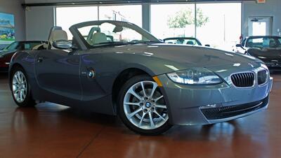 2008 BMW Z4 3.0i   - Photo 2 - North Canton, OH 44720