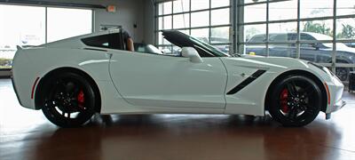 2015 Chevrolet Corvette Stingray Z51  2LT - Photo 13 - North Canton, OH 44720