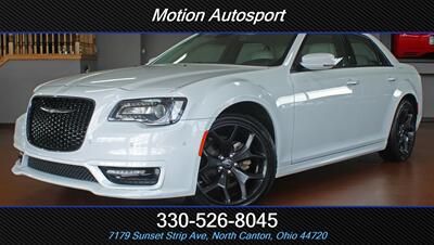 2022 Chrysler 300 Series Touring L  