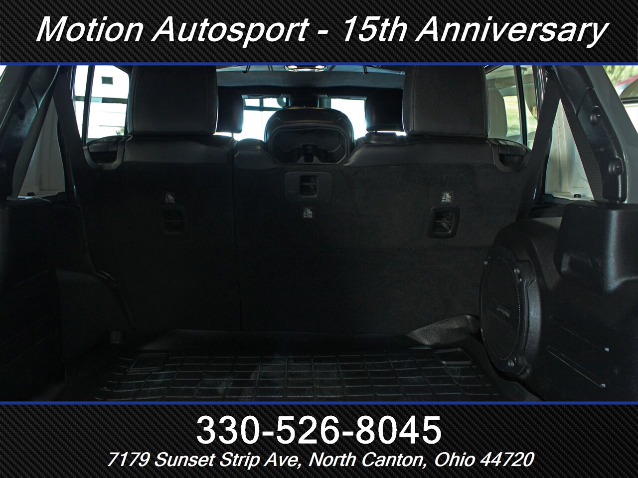 2019 Jeep Wrangler Unlimited Sahara  Hard Top Custom Lift 4X4 - Photo 7 - North Canton, OH 44720