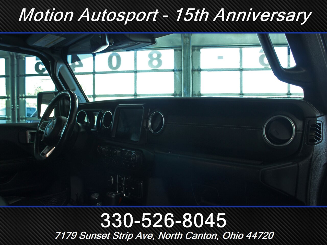 2019 Jeep Wrangler Unlimited Sahara  Hard Top Custom Lift 4X4 - Photo 27 - North Canton, OH 44720
