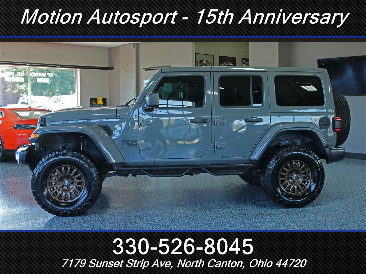 2019 Jeep Wrangler Unlimited Sahara  Hard Top Custom Lift 4X4 - Photo 5 - North Canton, OH 44720