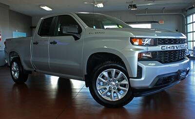 2019 Chevrolet Silverado 1500 Custom  4X4 - Photo 2 - North Canton, OH 44720