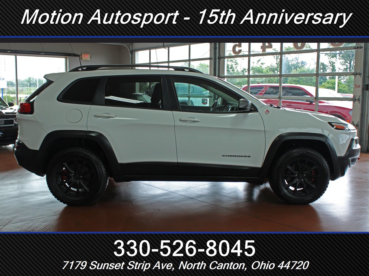 2017 Jeep Cherokee Trailhawk  4X4 - Photo 8 - North Canton, OH 44720
