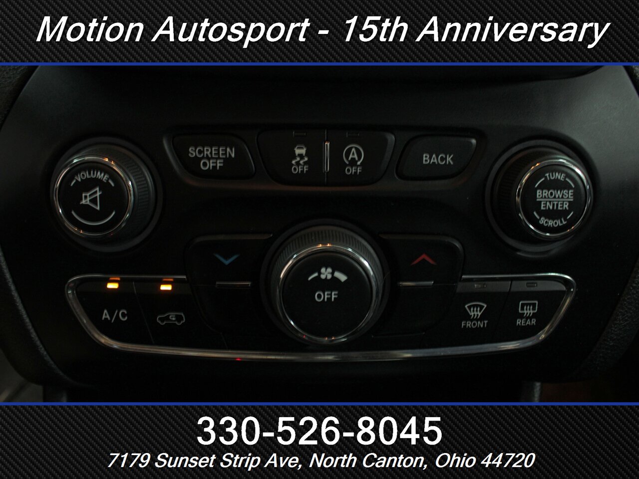 2017 Jeep Cherokee Trailhawk  4X4 - Photo 19 - North Canton, OH 44720