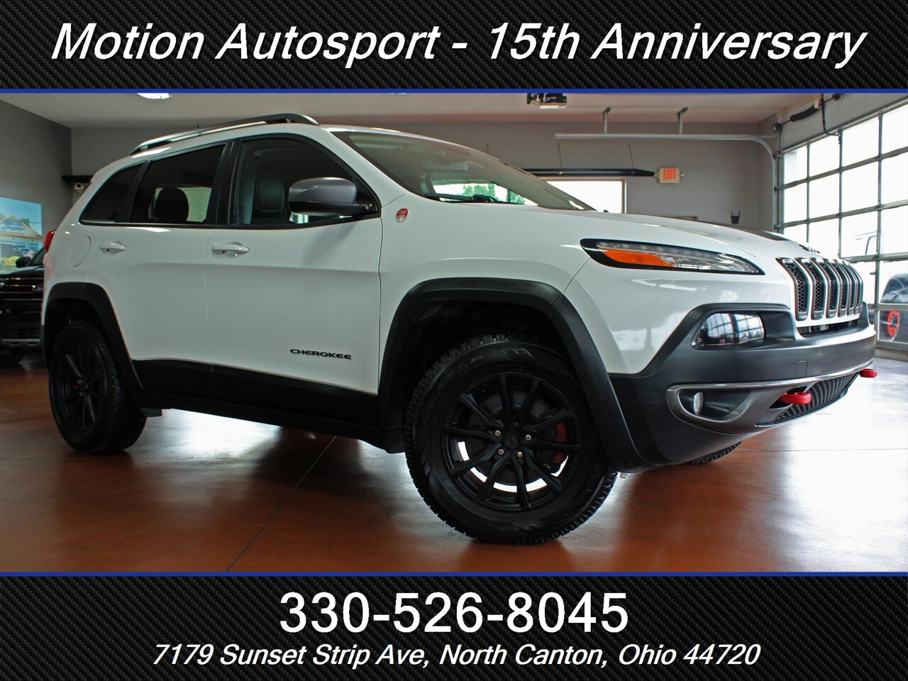 2017 Jeep Cherokee Trailhawk  4X4 - Photo 2 - North Canton, OH 44720