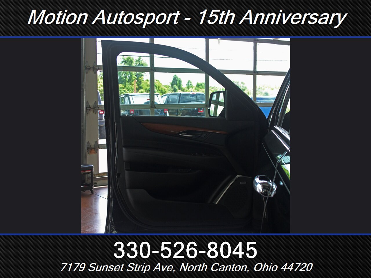 2016 Cadillac Escalade ESV Luxury Collection  4X4 - Photo 15 - North Canton, OH 44720