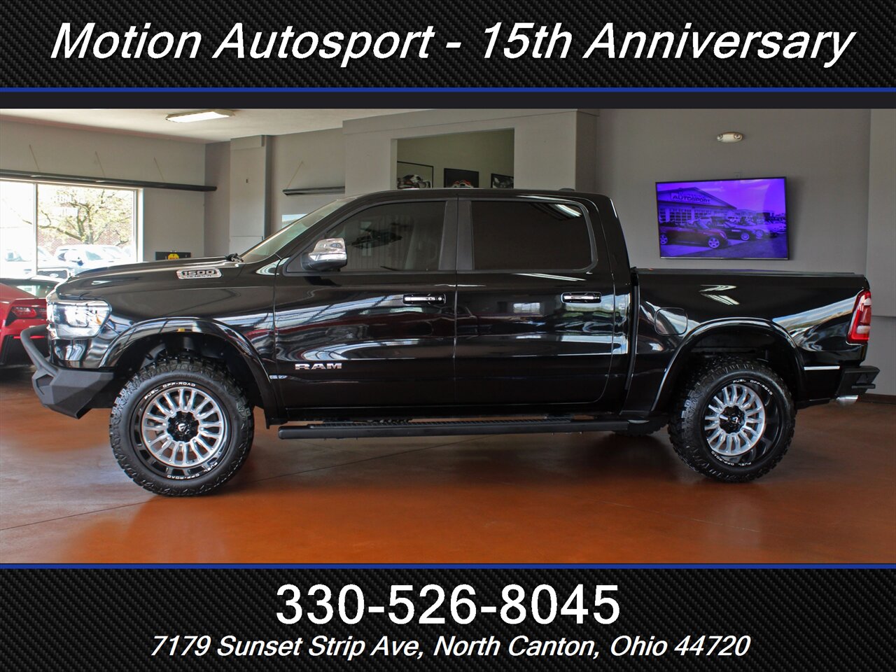 2019 RAM 1500 Laramie  Custom Lift 4X4 - Photo 7 - North Canton, OH 44720