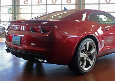 2010 Chevrolet Camaro SS  2SS With Stripes - Photo 9 - North Canton, OH 44720