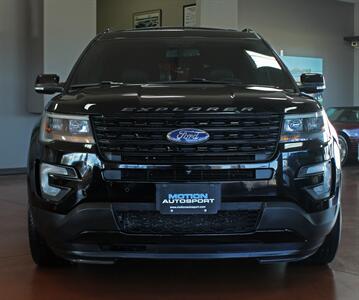 2017 Ford Explorer Sport  AWD - Photo 3 - North Canton, OH 44720