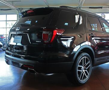 2017 Ford Explorer Sport  AWD - Photo 10 - North Canton, OH 44720