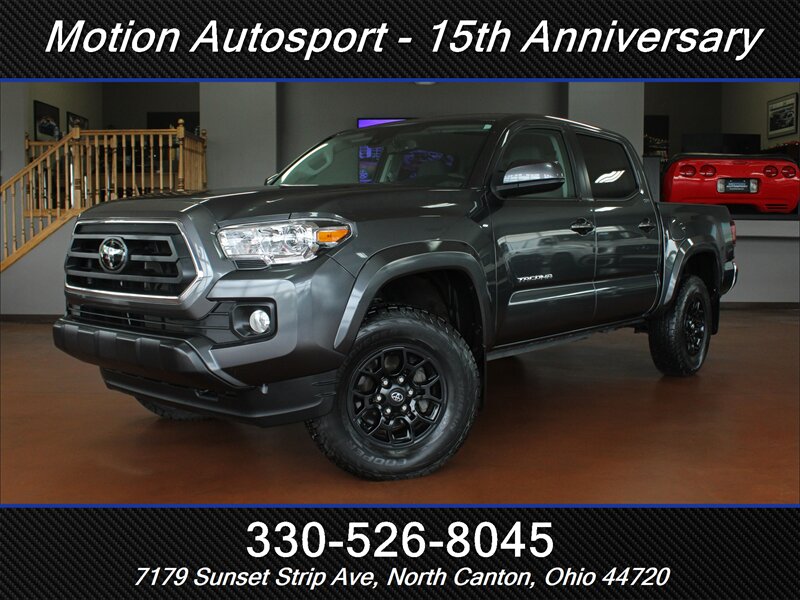 2022 Toyota Tacoma SR5 V6  4X4