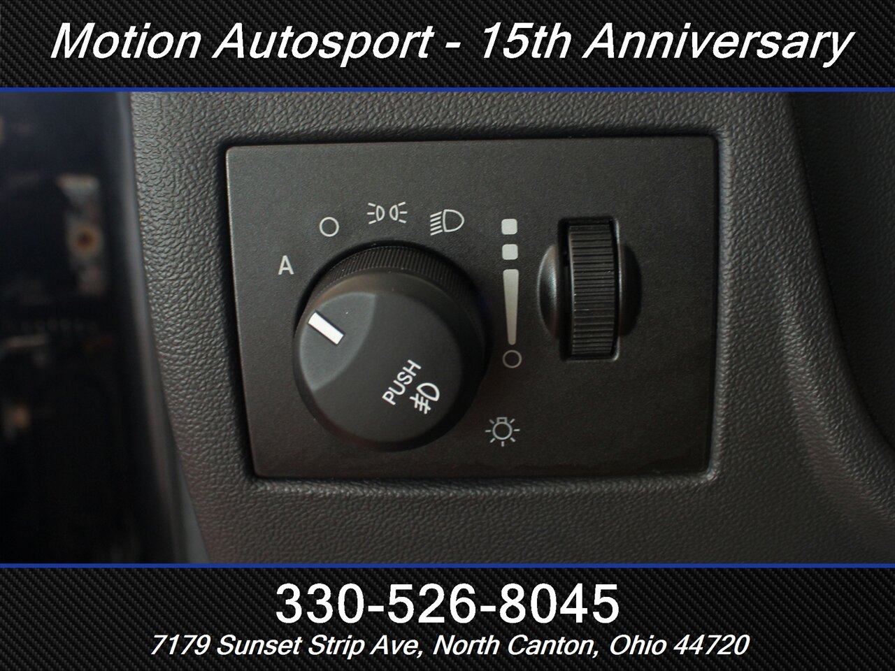2010 Dodge Challenger R/T   - Photo 17 - North Canton, OH 44720