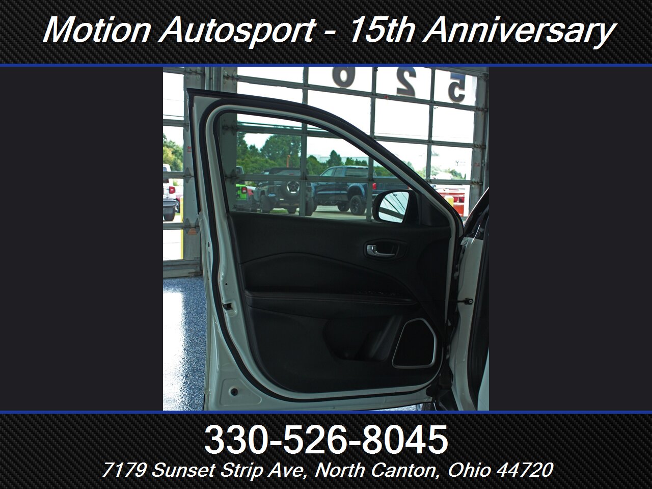 2018 Jeep Compass Latitude Panoramic Roof 4X4 - Photo 10 - North Canton, OH 44720