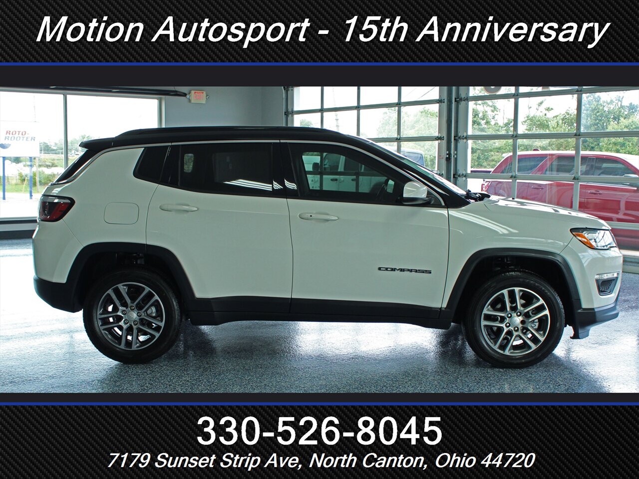 2018 Jeep Compass Latitude Panoramic Roof 4X4 - Photo 8 - North Canton, OH 44720