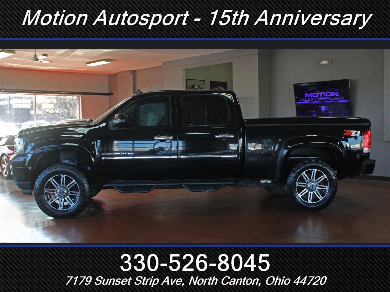 2011 GMC Sierra 2500 Denali Custom Lift 4X4 - Photo 7 - North Canton, OH 44720