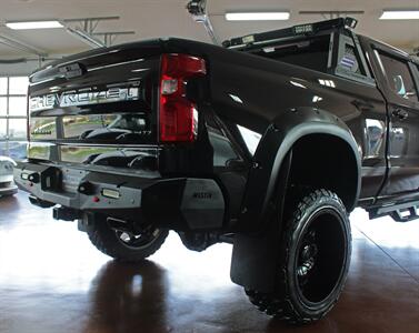 2022 Chevrolet Silverado 1500 LT Trail Boss  Custom  Lift 4X4 - Photo 8 - North Canton, OH 44720