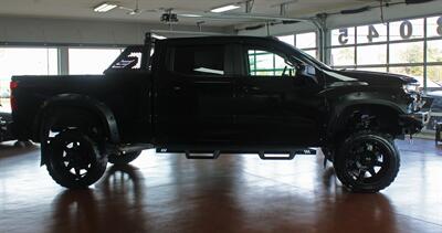 2022 Chevrolet Silverado 1500 LT Trail Boss  Custom  Lift 4X4 - Photo 9 - North Canton, OH 44720