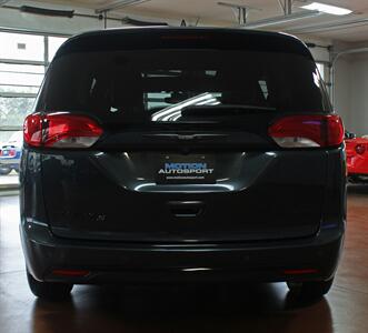 2019 Chrysler Pacifica Limited  S - Photo 7 - North Canton, OH 44720