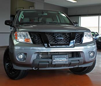 2020 Nissan Frontier SV  Midnight Edition 4X4 - Photo 47 - North Canton, OH 44720