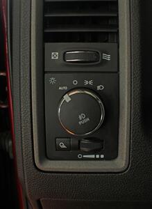 2019 RAM 1500 Classic Express  Black Top Package 4X4 - Photo 15 - North Canton, OH 44720