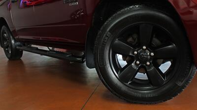 2019 RAM 1500 Classic Express  Black Top Package 4X4 - Photo 44 - North Canton, OH 44720