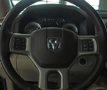 2014 RAM 1500 Laramie  Moon Roof Navigation 4X4 - Photo 15 - North Canton, OH 44720