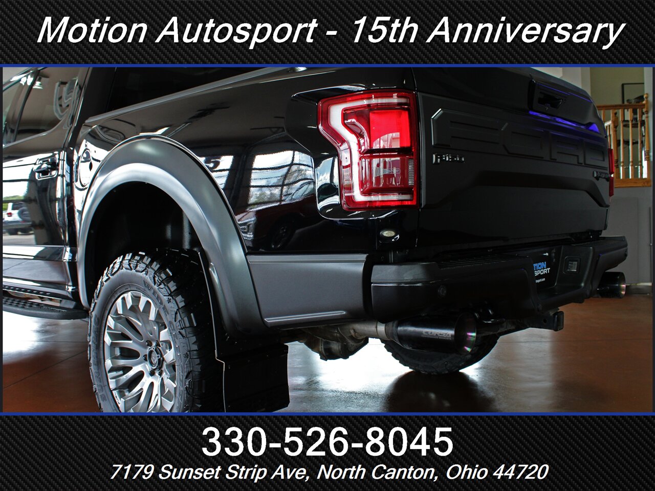 2017 Ford F-150 Raptor Moon Roof Navigation 4X4 - Photo 8 - North Canton, OH 44720