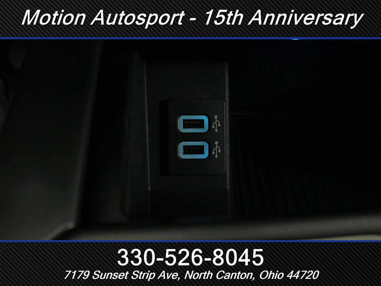 2017 Ford F-150 Raptor Moon Roof Navigation 4X4 - Photo 25 - North Canton, OH 44720