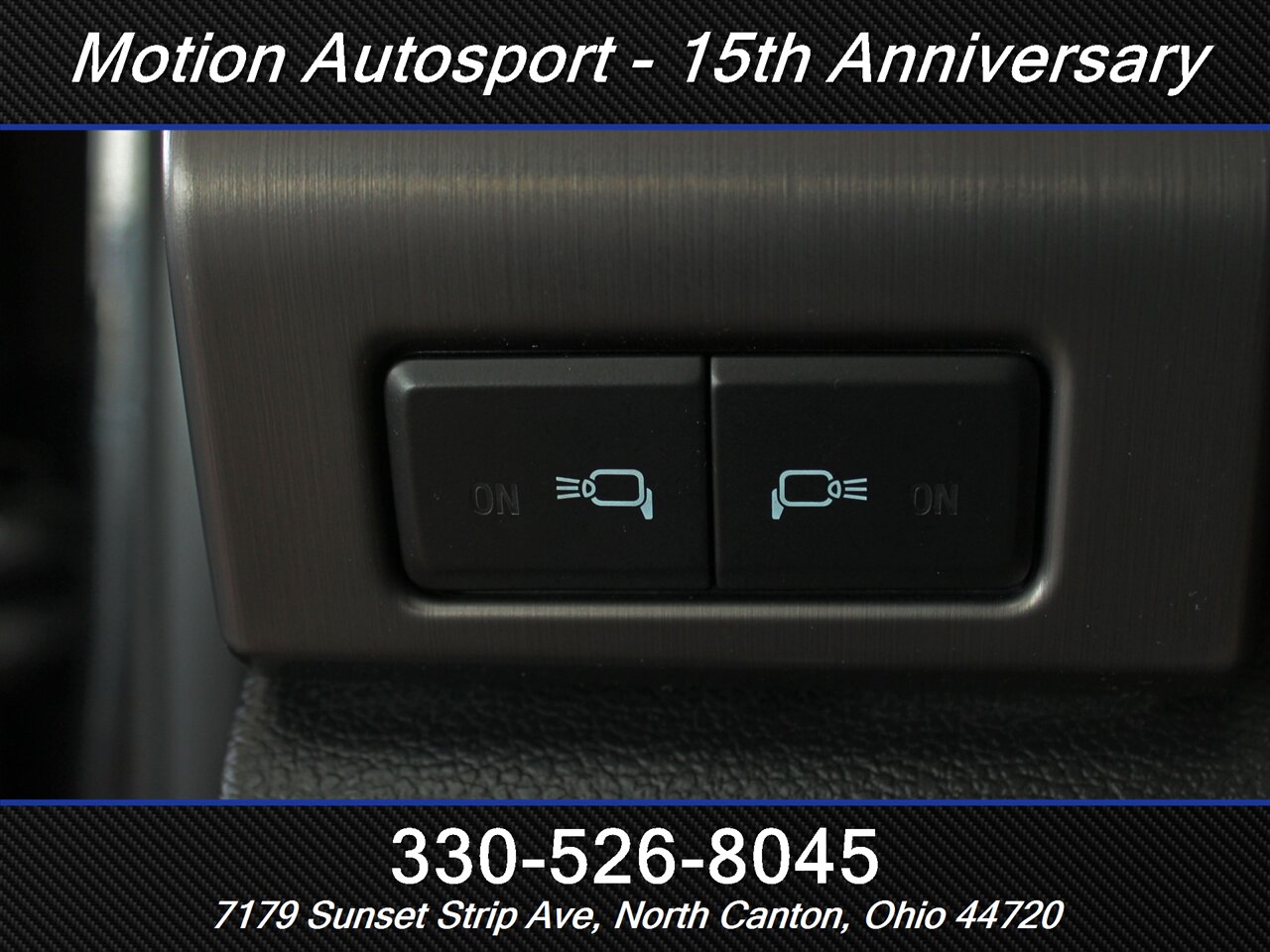 2017 Ford F-150 Raptor Moon Roof Navigation 4X4 - Photo 16 - North Canton, OH 44720