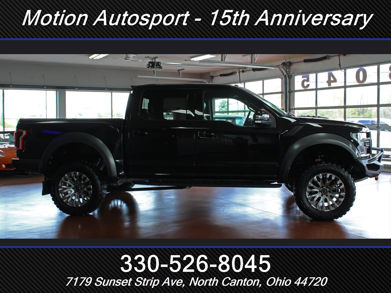 2017 Ford F-150 Raptor Moon Roof Navigation 4X4 - Photo 12 - North Canton, OH 44720