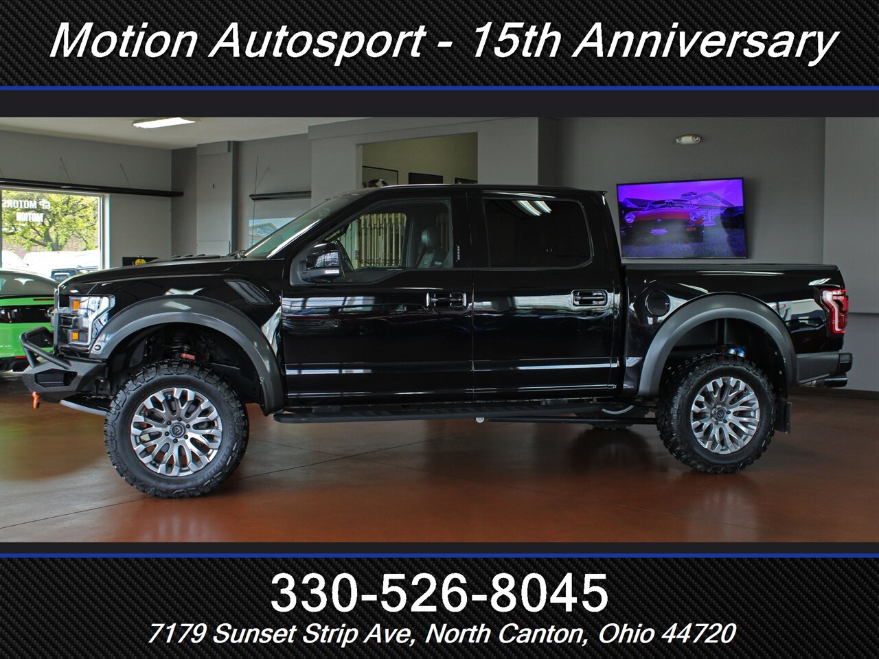 2017 Ford F-150 Raptor Moon Roof Navigation 4X4 - Photo 7 - North Canton, OH 44720