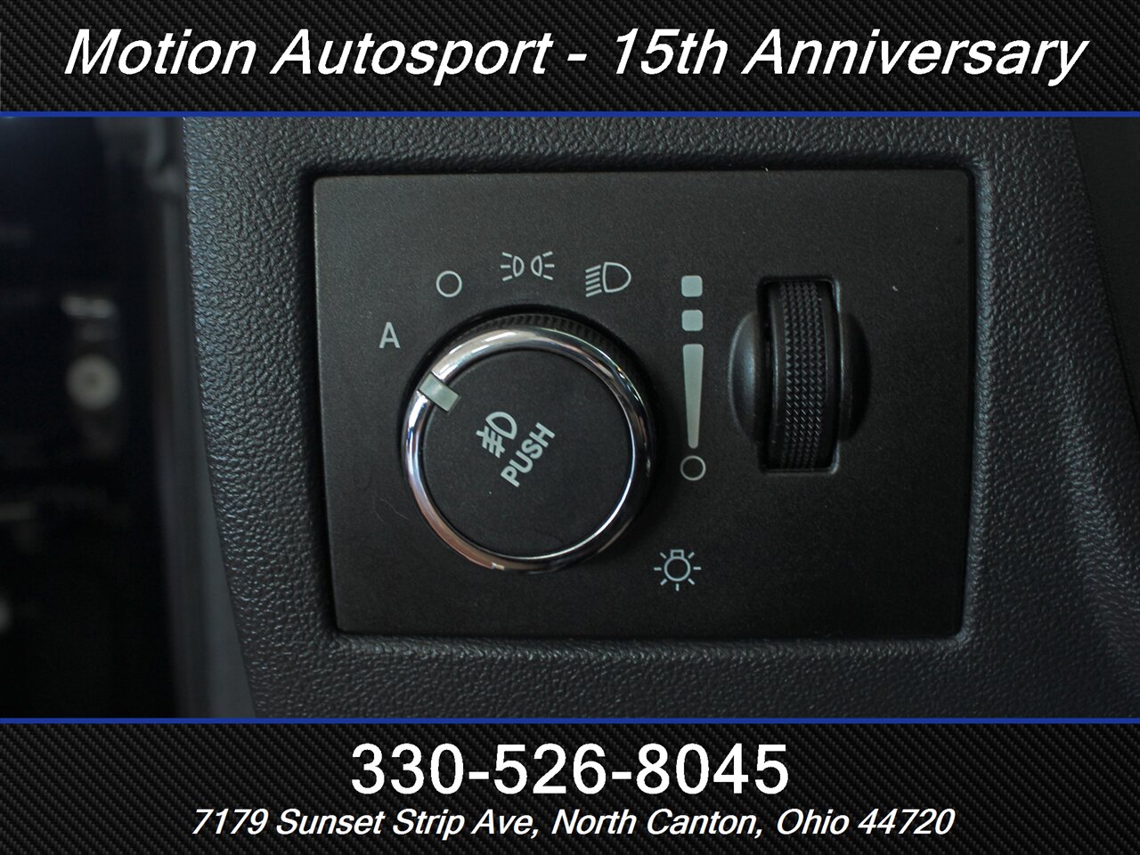 2013 Dodge Challenger R/T Classic  Moon Roof Navigation - Photo 18 - North Canton, OH 44720