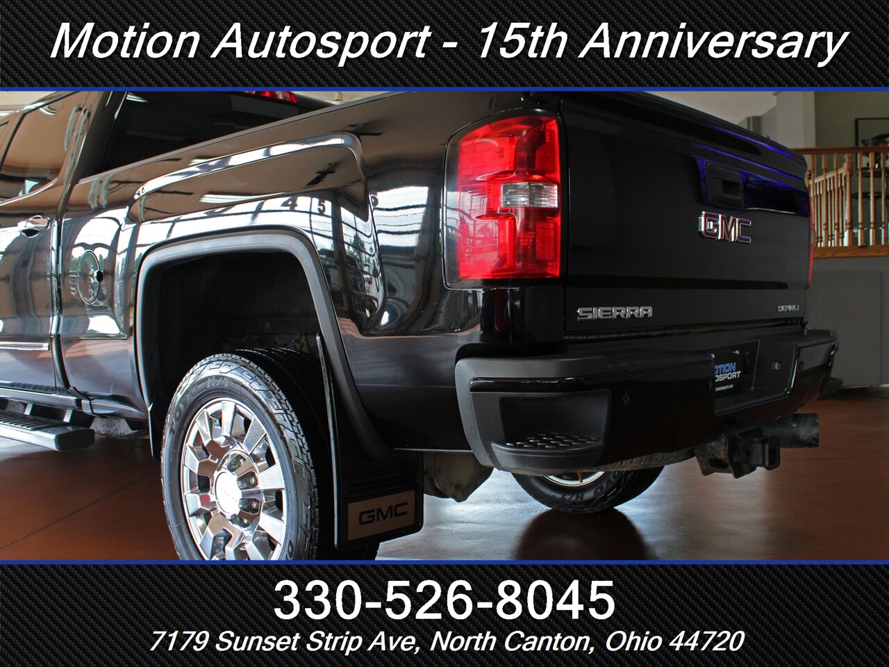 2017 GMC Sierra 2500 Denali Moonroof 4X4   - Photo 8 - North Canton, OH 44720