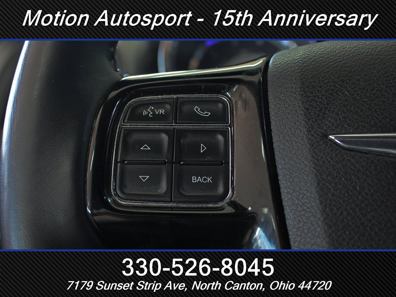 2015 Chrysler Town & Country S   - Photo 18 - North Canton, OH 44720