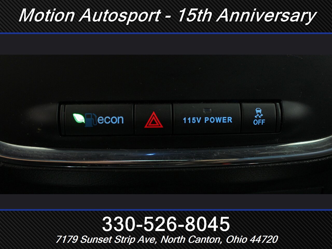 2015 Chrysler Town & Country S   - Photo 23 - North Canton, OH 44720