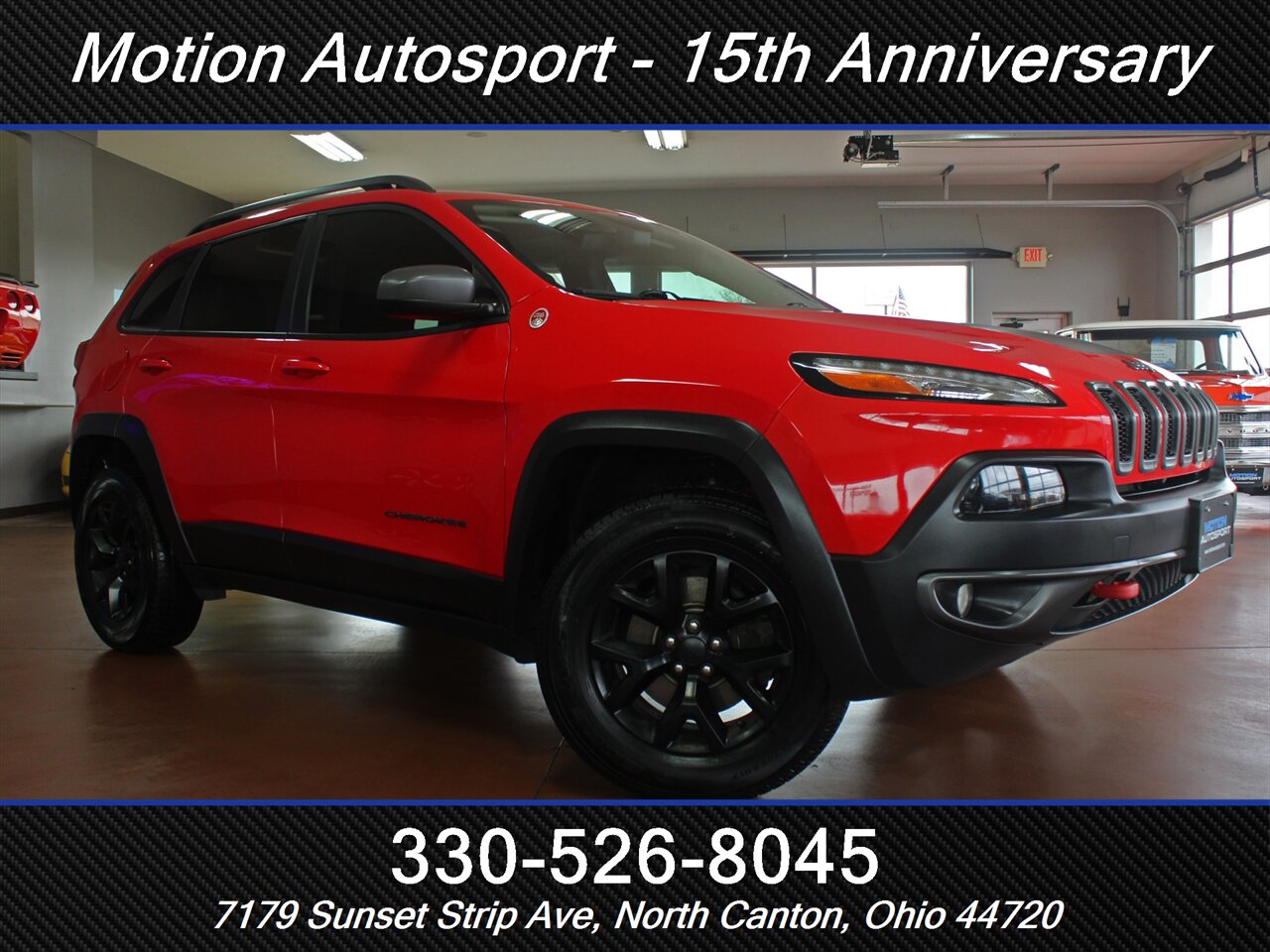 2017 Jeep Cherokee Trailhawk Moon Roof Navigation 4X4 - Photo 2 - North Canton, OH 44720