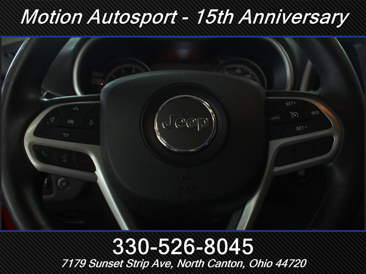 2017 Jeep Cherokee Trailhawk Moon Roof Navigation 4X4 - Photo 17 - North Canton, OH 44720