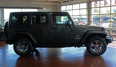 2018 Jeep Wrangler JK Unlimited Sahara  Hard Top Leather Navigation 4X4 - Photo 11 - North Canton, OH 44720