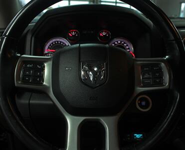 2022 RAM 1500 Classic SLT  Black Top Edition 4X4 - Photo 15 - North Canton, OH 44720