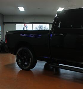 2022 RAM 1500 Classic SLT  Black Top Edition 4X4 - Photo 48 - North Canton, OH 44720