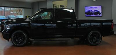 2022 RAM 1500 Classic SLT  Black Top Edition 4X4 - Photo 5 - North Canton, OH 44720