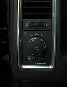 2022 RAM 1500 Classic SLT  Black Top Edition 4X4 - Photo 14 - North Canton, OH 44720