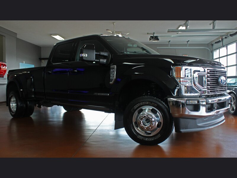 2022 Ford F-350 Super Duty Lariat DRW  Ultimate FX4 4X4
