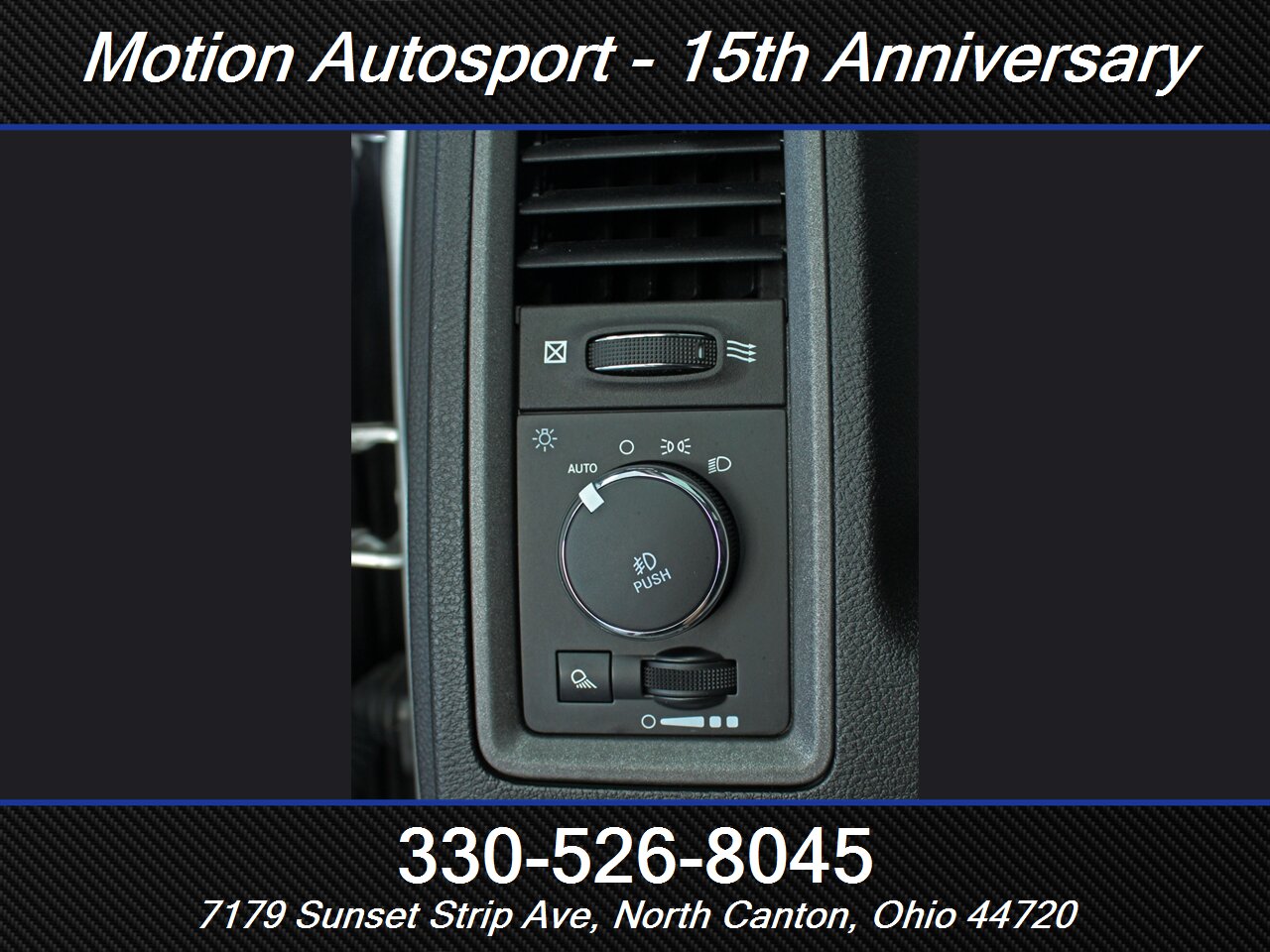 2019 RAM 1500 Classic Express Black Top Edition 4X4 - Photo 13 - North Canton, OH 44720