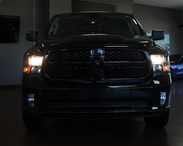 2018 RAM 1500 Express  Black Top Edition 4X4 - Photo 36 - North Canton, OH 44720