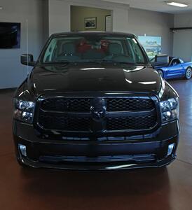 2018 RAM 1500 Express  Black Top Edition 4X4 - Photo 4 - North Canton, OH 44720