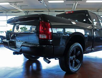 2018 RAM 1500 Express  Black Top Edition 4X4 - Photo 9 - North Canton, OH 44720