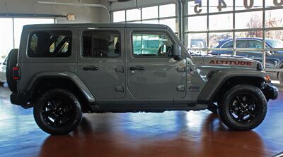 2021 Jeep Wrangler Unlimited Sahara Altitude  Hard Top 4X4 - Photo 13 - North Canton, OH 44720