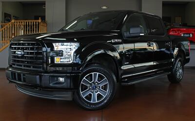 2017 Ford F-150 XLT  Sport 4X4 - Photo 1 - North Canton, OH 44720